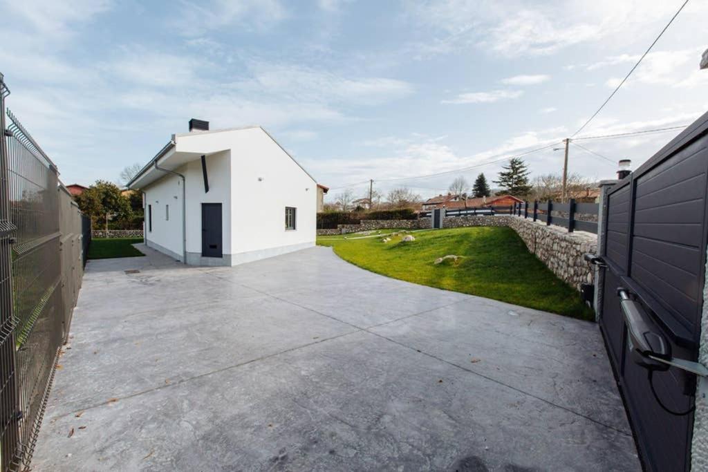 La Llosina Vivienda Vacacional Alquiler Integro Llanes Exterior foto